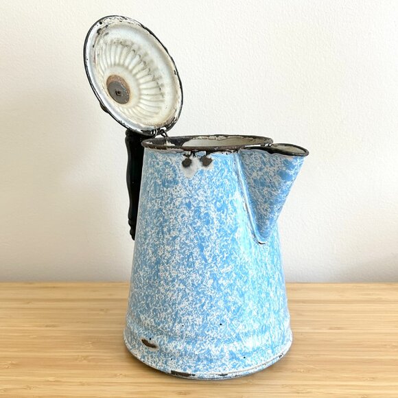 Vintage Blue Splatterware French Enamel Pitcher Coffee Pot with Lid - Picture 6 of 8